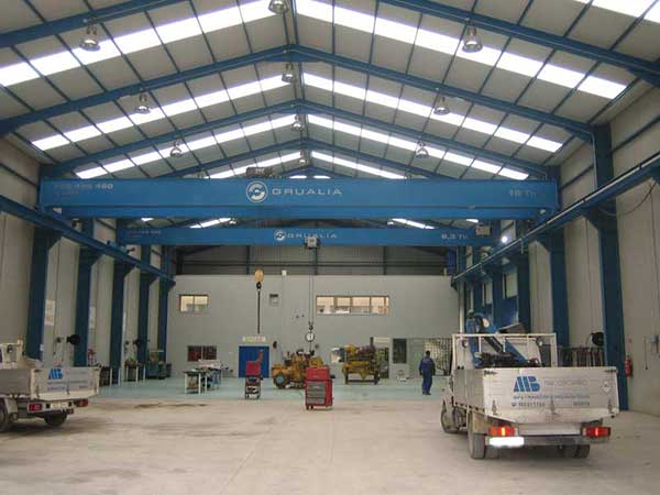 Nave puente grúa Barrio Falcón