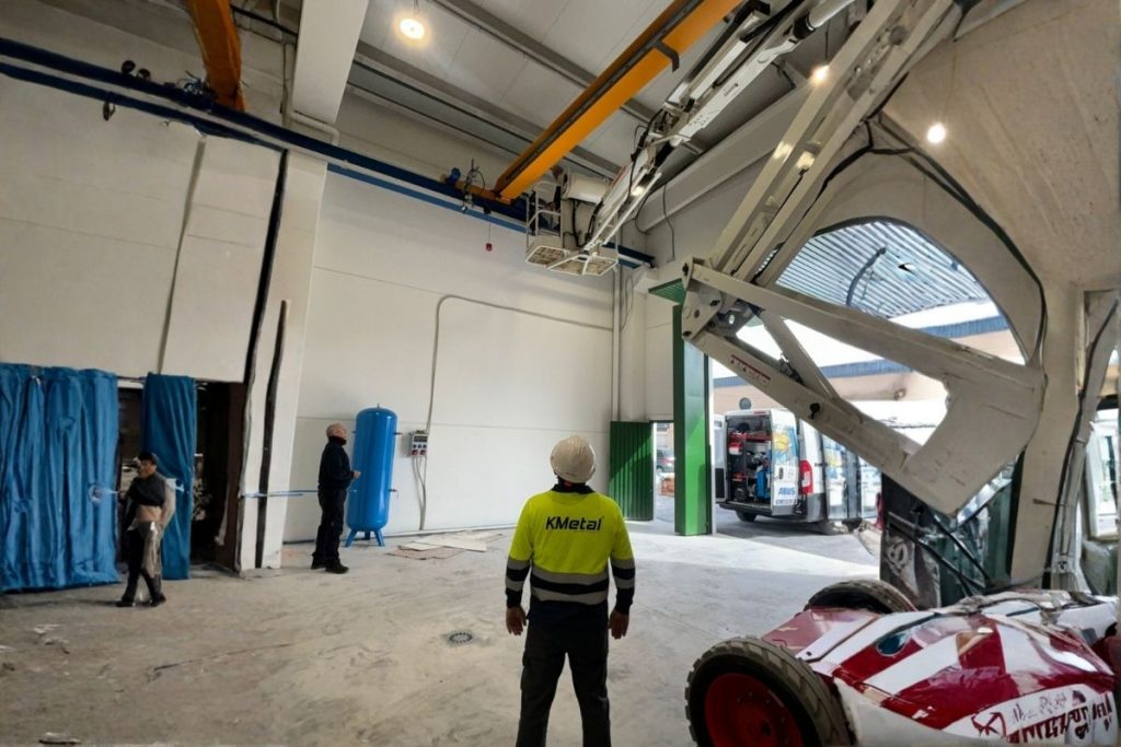 Instalación puente grúa en nave industrial